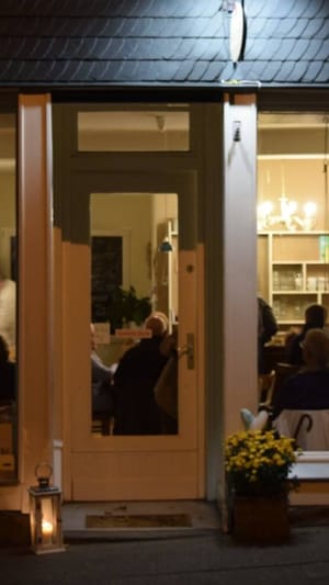 Lange Zeit vermisst! Neueröffnung - Café Elias