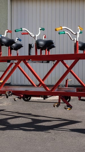 9 Menschen Rad für Kassel