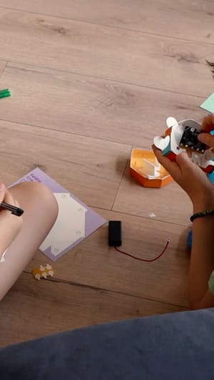 Programmieren lernen mit dem Foldio Papierroboter