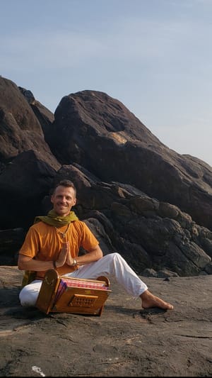 Next step - Mo Hari Om "Alive"