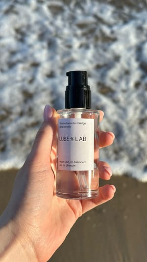 Erste LubeLab Produktion: Sensitives Gleitgel für mehr Health & Pleasure