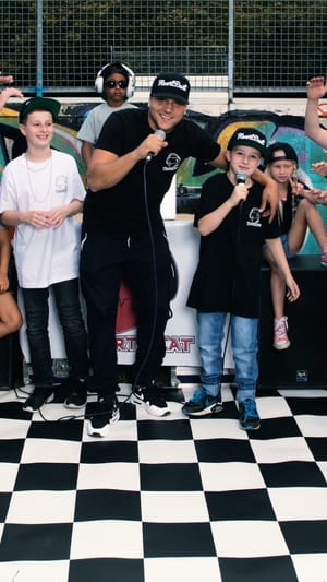 Heartbeat Bus: Mobiles Foto-, Film- und Tonstudio