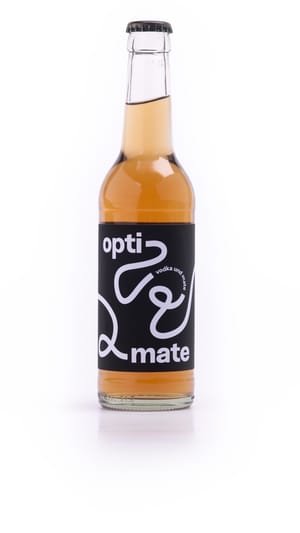 opti-mate. vodka und mate, optimal gemischt