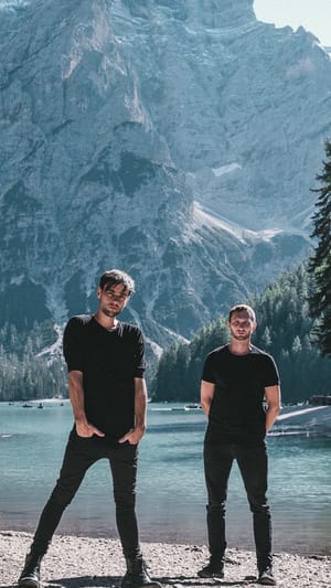 VON WELT - neue Shirts, Beutel uvm.